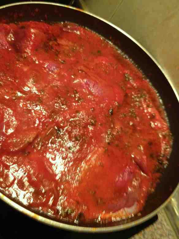 carne_con_salsa_tomate